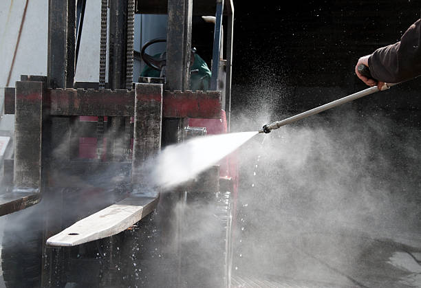 Best Rust Removal  in Oak Park Heights, MN